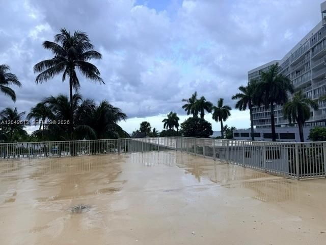 881 Ocean Drive L2, Key Biscayne, FL 33149