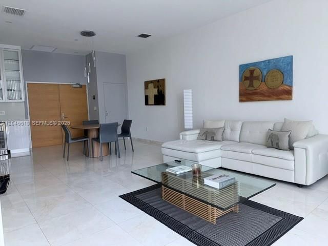 881 Ocean Drive L2, Key Biscayne, FL 33149