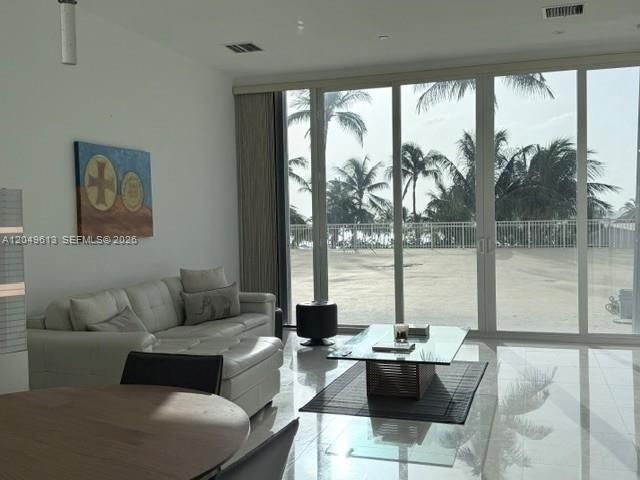 881 Ocean Drive L2, Key Biscayne, FL 33149