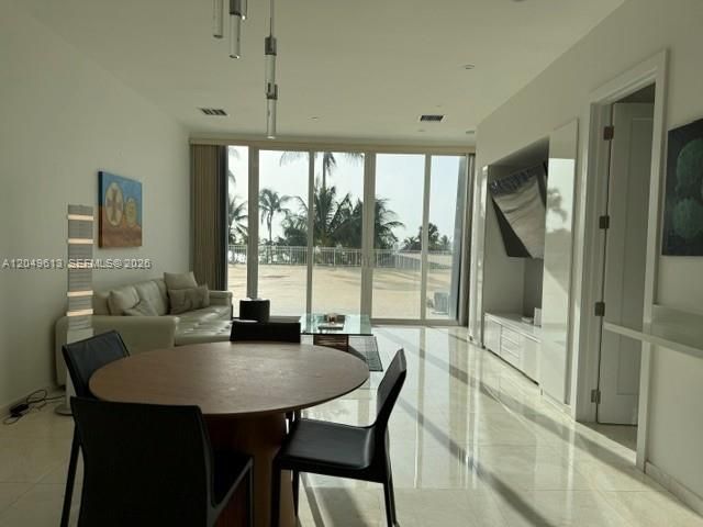 881 Ocean Drive L2, Key Biscayne, FL 33149