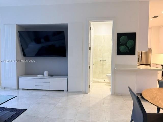 881 Ocean Drive L2, Key Biscayne, FL 33149