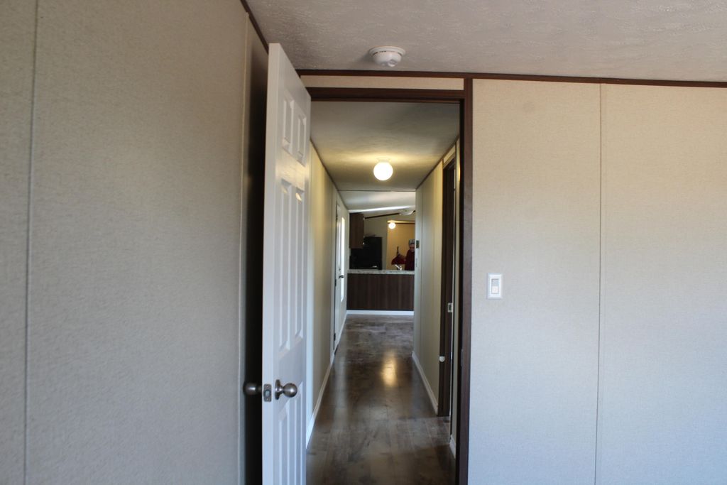 Image 16 of property listing at 317 Chestnut Lane, Robert Lee, TX 76945