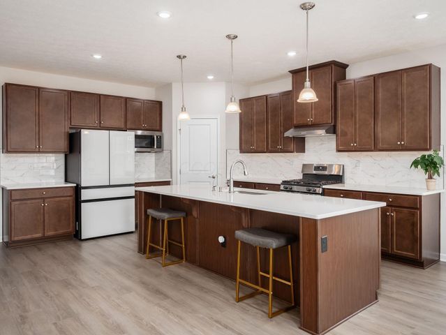 128 Cameo Woods Drive, Delaware, OH 43015