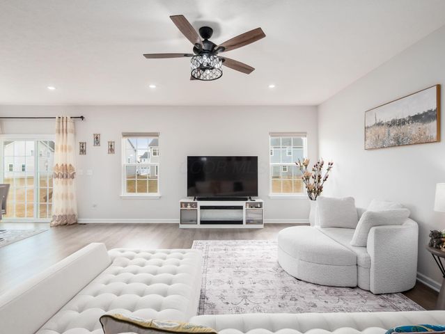 128 Cameo Woods Drive, Delaware, OH 43015