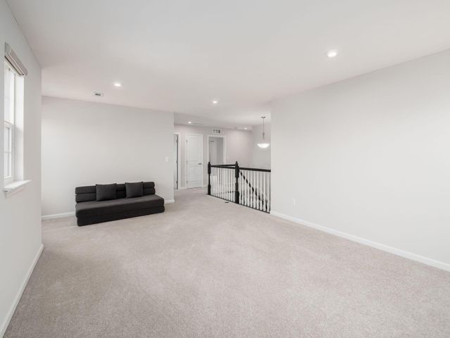 128 Cameo Woods Drive, Delaware, OH 43015