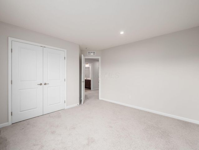 128 Cameo Woods Drive, Delaware, OH 43015