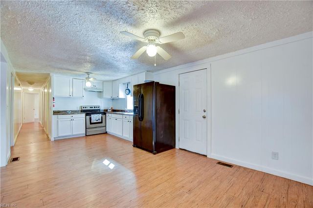 4412 Piney Swamp RD, Hayes, VA 23072