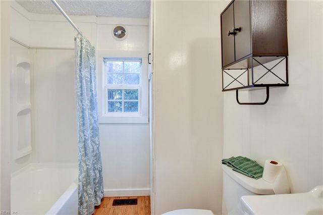 4412 Piney Swamp RD, Hayes, VA 23072