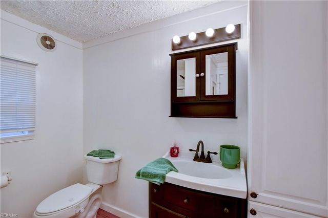 4412 Piney Swamp RD, Hayes, VA 23072