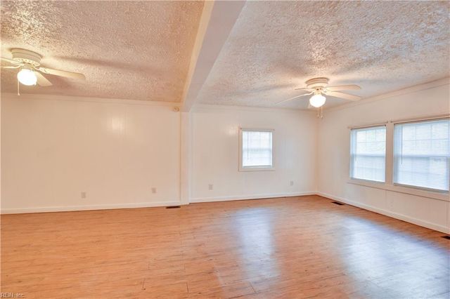 4412 Piney Swamp RD, Hayes, VA 23072