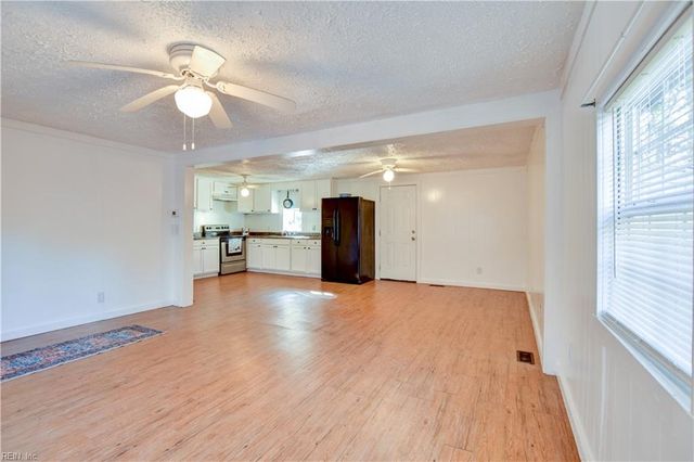 4412 Piney Swamp RD, Hayes, VA 23072