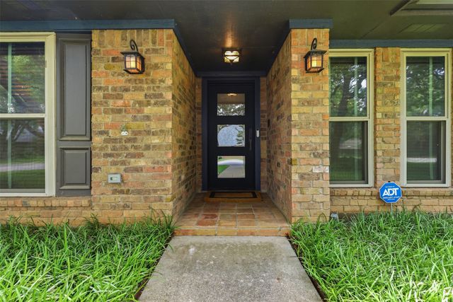 4217 Candlewind Lane, Fort Worth, TX 76133