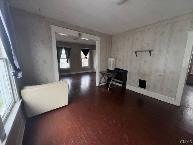 1524 High Street, Utica, NY 13501