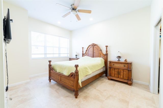2314 Vintage Dr, Lighthouse Point, FL 33064