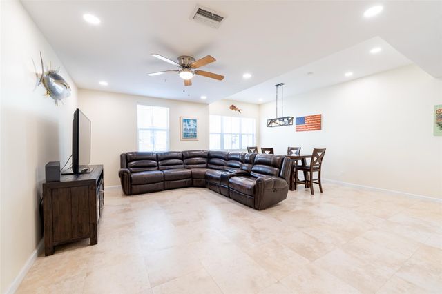 2314 Vintage Dr, Lighthouse Point, FL 33064