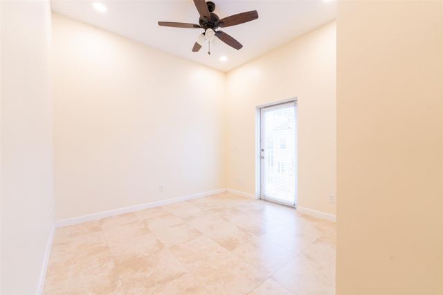 2314 Vintage Dr, Lighthouse Point, FL 33064