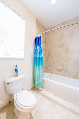 2314 Vintage Dr, Lighthouse Point, FL 33064