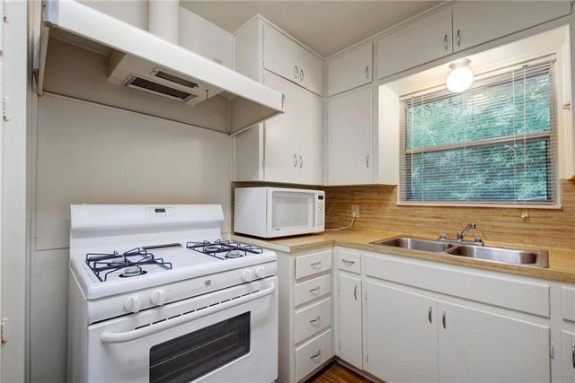 607 Bellevue PL B, Austin, TX 78705