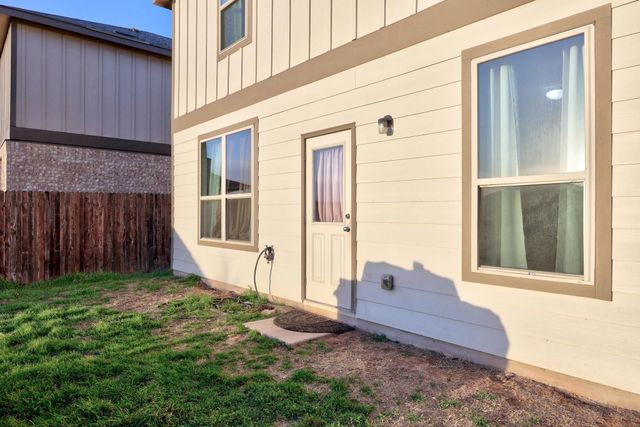204 Perugia ST, Liberty Hill, TX 78642