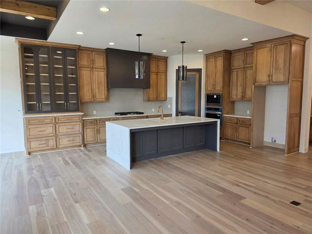 11208 S Gleason Road, Olathe, KS 66061