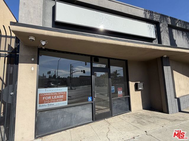 1903 PACIFIC COAST Highway, Lomita, CA 90717