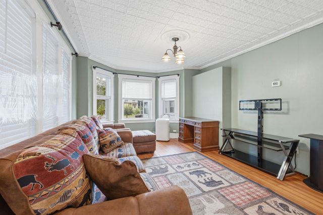 4 Skinner Street, Claremont, NH 03743