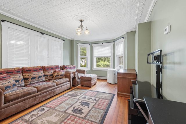 4 Skinner Street, Claremont, NH 03743