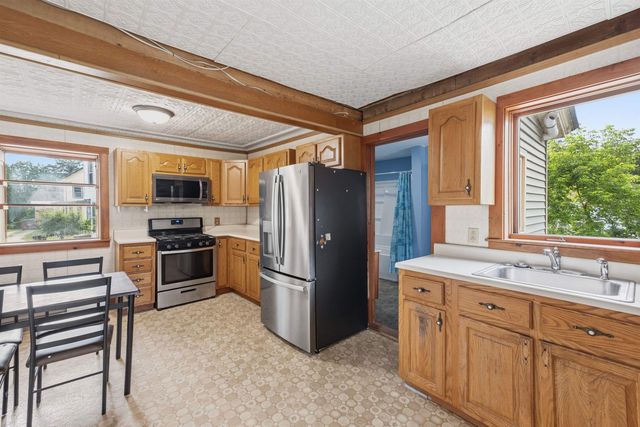 4 Skinner Street, Claremont, NH 03743