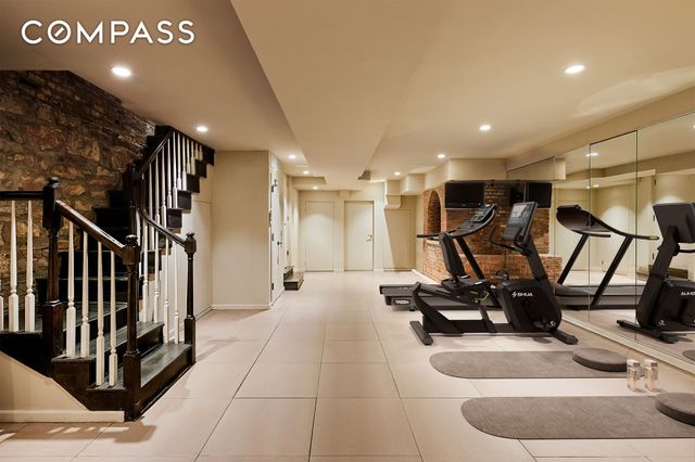 42 Barrow Street, New York City, NY 10014