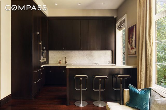 42 Barrow Street, New York City, NY 10014