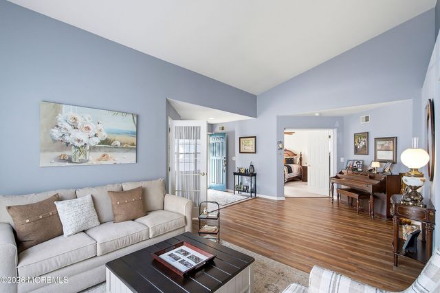 1219A Thornbury Lane A, Manchester, NJ 08759