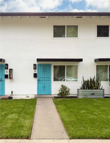 2729 S Baker, Santa Ana, CA 92707