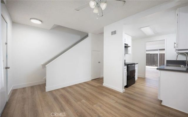 2729 S Baker, Santa Ana, CA 92707