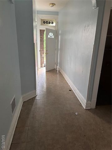 4456 Pennsylvania Avenue, St Louis, MO 63111