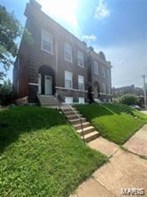 4456 Pennsylvania Avenue, St Louis, MO 63111