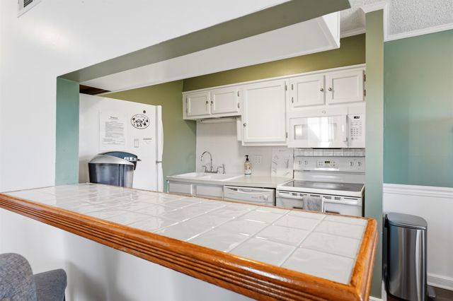 609 Hillside Dr S Unit A17, North Myrtle Beach, SC 29582