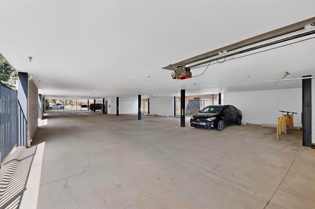 800 S Welch Street 208, Denton, TX 76201