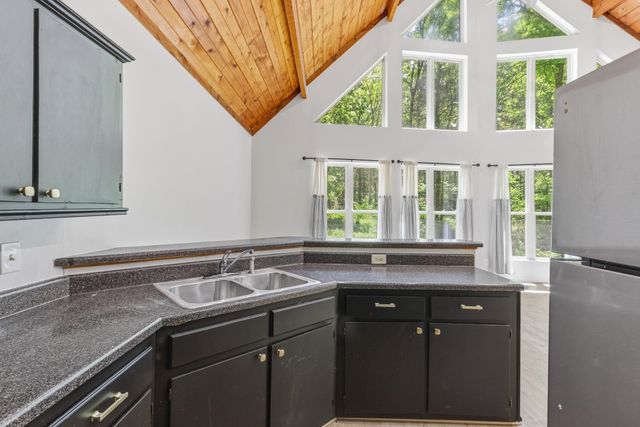1000 EWELL RD, Moscow, TN 38057