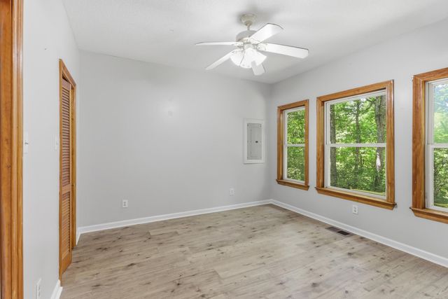1000 EWELL RD, Moscow, TN 38057