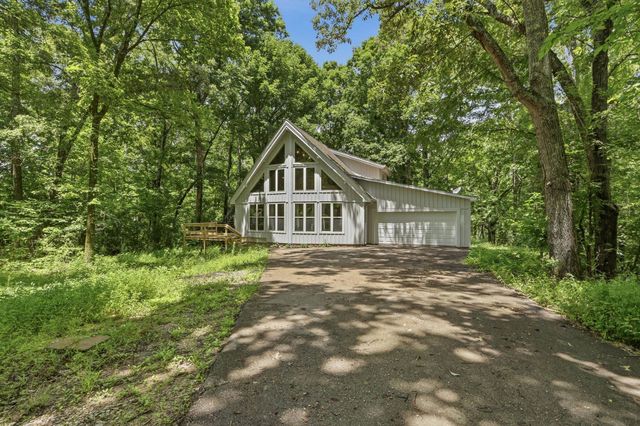 1000 EWELL RD, Moscow, TN 38057