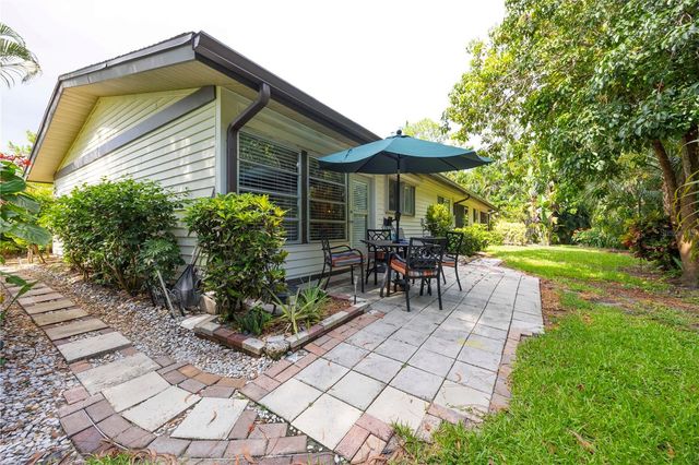 1001 PINE ISLE LANE 1001, Naples, FL 34112