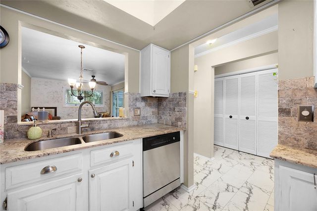 1001 PINE ISLE LANE 1001, Naples, FL 34112