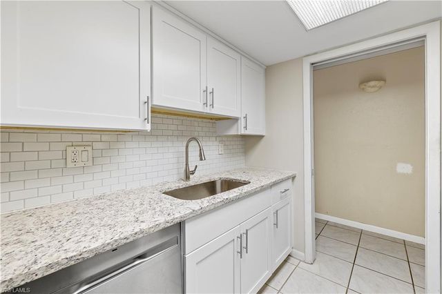 2366 E Mall DR 213, Fort Myers, FL 33901