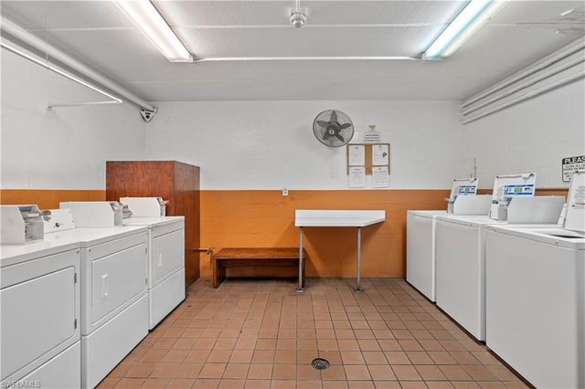 2366 E Mall DR 213, Fort Myers, FL 33901