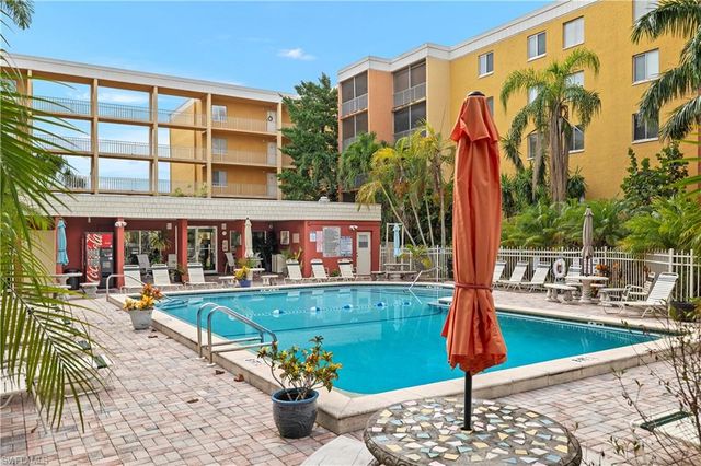 2366 E Mall DR 213, Fort Myers, FL 33901