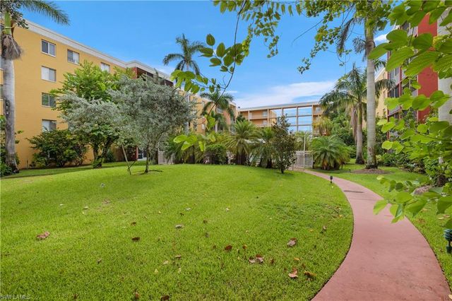 2366 E Mall DR 213, Fort Myers, FL 33901