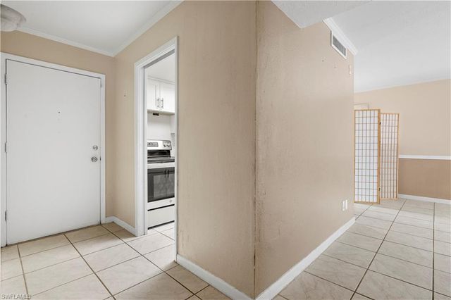 2366 E Mall DR 213, Fort Myers, FL 33901
