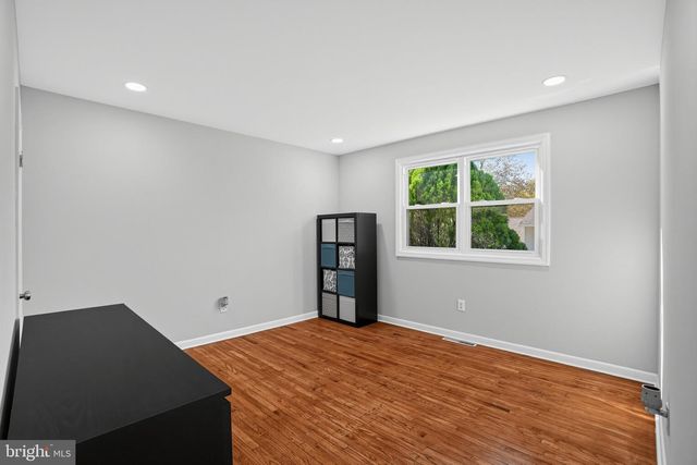 220 OGDEN STATION RD, Wenonah, NJ 08090