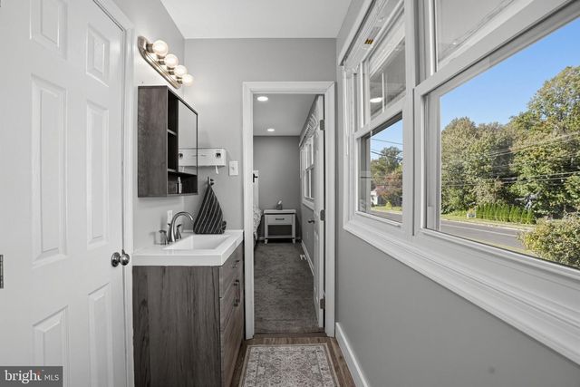 220 OGDEN STATION RD, Wenonah, NJ 08090