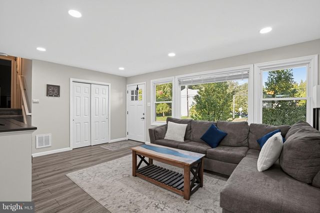 220 OGDEN STATION RD, Wenonah, NJ 08090
